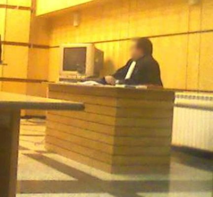 Poliţistul Dan Frumuşelu vrea să părăsească localitatea